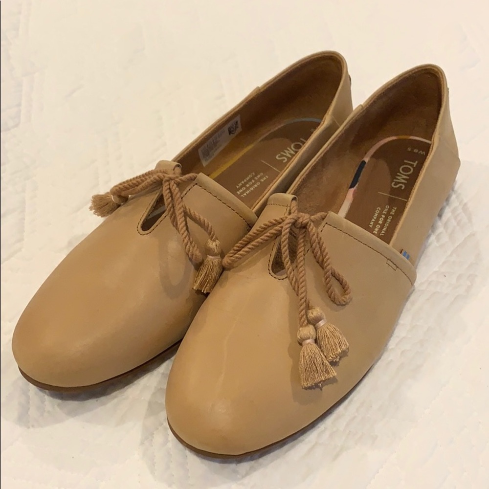 TOMS Nude Leather Flats 8.5
